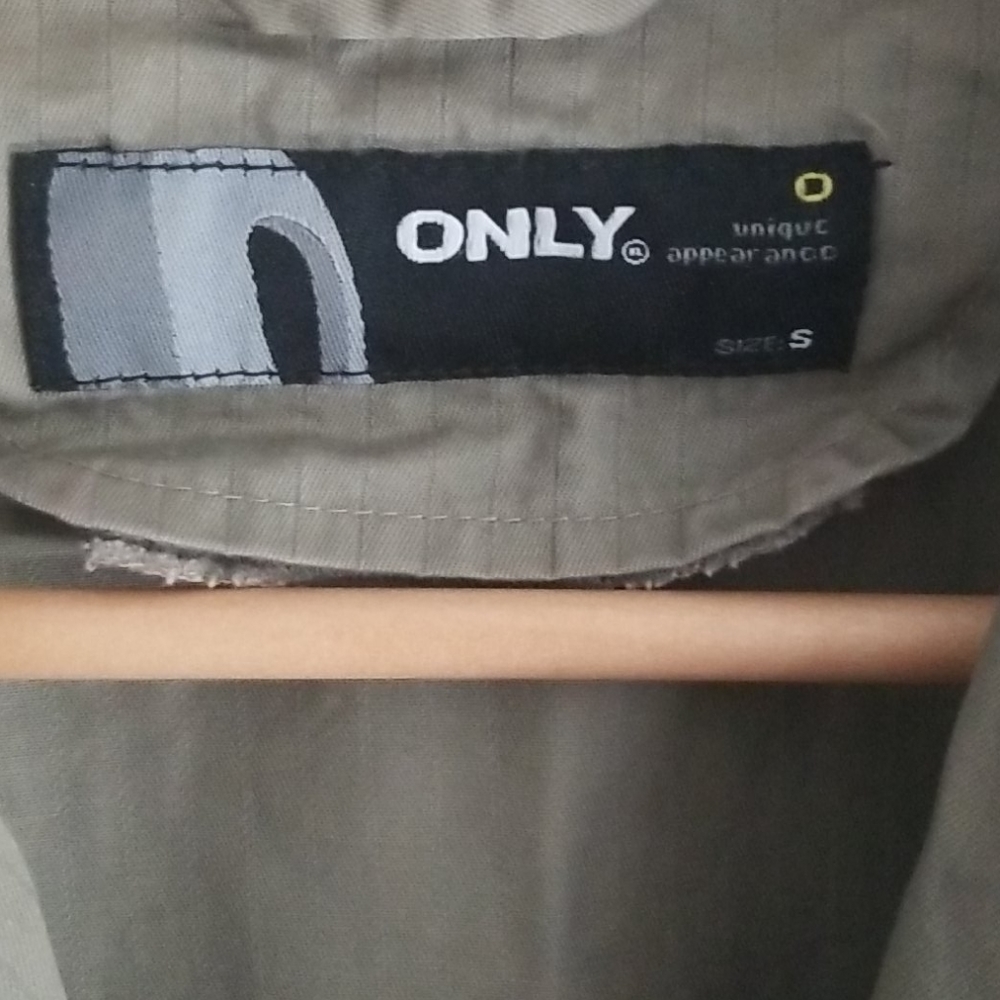 Jacket - Picture 5 of 8